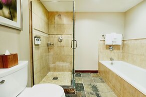 Everline Resort and Spa, Lake Tahoe
