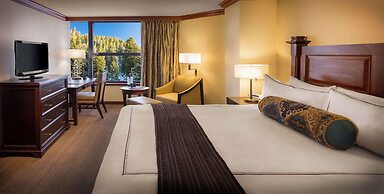 Everline Resort and Spa, Lake Tahoe
