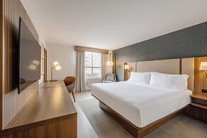 Holiday Inn and Suites Winnipeg Downtown by IHG