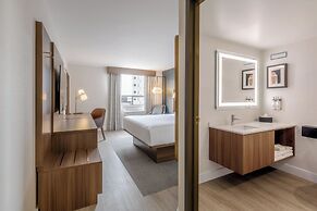 Holiday Inn and Suites Winnipeg Downtown by IHG