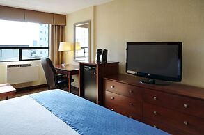 Holiday Inn and Suites Winnipeg Downtown by IHG