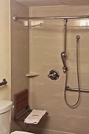 Holiday Inn and Suites Winnipeg Downtown by IHG