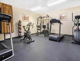 Days Inn by Wyndham Indianapolis Northeast