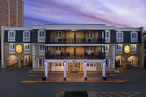 Super 8 by Wyndham New Orleans