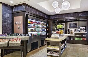 DoubleTree by Hilton Washington DC - Crystal City