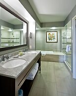 DoubleTree by Hilton Washington DC - Crystal City