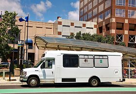 DoubleTree by Hilton Washington DC - Crystal City