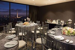 DoubleTree by Hilton Washington DC - Crystal City
