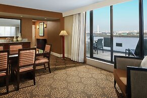 DoubleTree by Hilton Washington DC - Crystal City