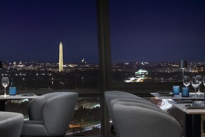 DoubleTree by Hilton Washington DC - Crystal City