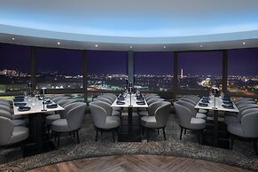 DoubleTree by Hilton Washington DC - Crystal City