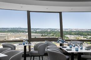 DoubleTree by Hilton Washington DC - Crystal City