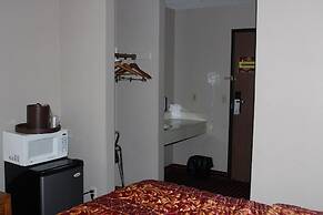 Coratel Inn and Suites Maple Grove