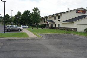 Coratel Inn and Suites Maple Grove