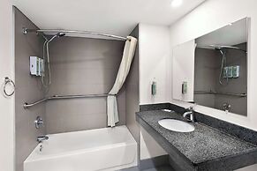 Best Western Luxbury Inn Fort Wayne