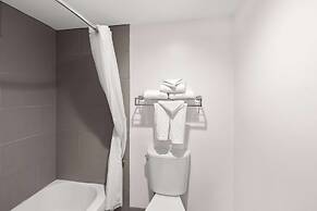Best Western Luxbury Inn Fort Wayne
