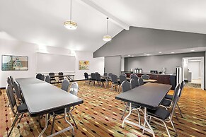 Best Western Luxbury Inn Fort Wayne