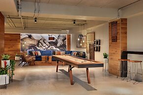 Hotel Alba, Tapestry Collection by Hilton