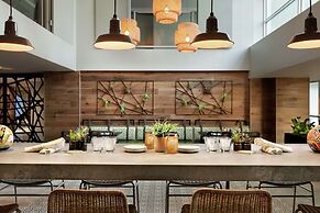 Hotel Alba, Tapestry Collection by Hilton