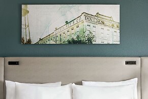 Hotel Alba, Tapestry Collection by Hilton