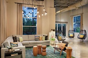 Hotel Alba, Tapestry Collection by Hilton