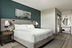 Hotel Alba, Tapestry Collection by Hilton