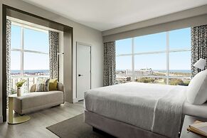 Hotel Alba, Tapestry Collection by Hilton