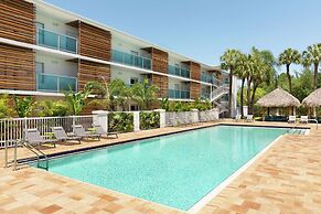 Hotel Alba, Tapestry Collection by Hilton