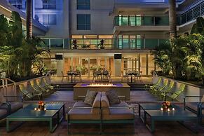 Hotel Alba, Tapestry Collection by Hilton