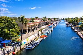 Waterside Suites & Marina