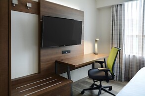 Holiday Inn Express Toronto - Downtown, an IHG Hotel