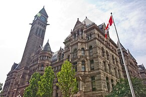 Holiday Inn Express Toronto - Downtown by IHG