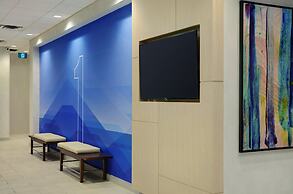 Holiday Inn Express Toronto - Downtown by IHG