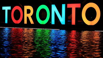 Holiday Inn Express Toronto - Downtown by IHG