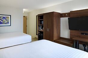Holiday Inn Express Toronto - Downtown by IHG
