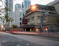 Kimpton Saint George by IHG