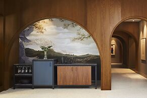 Kimpton Saint George by IHG