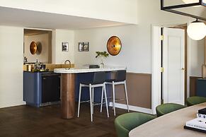 Kimpton Saint George by IHG