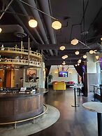 Kimpton Saint George by IHG