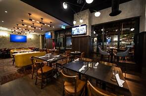 Kimpton Saint George by IHG