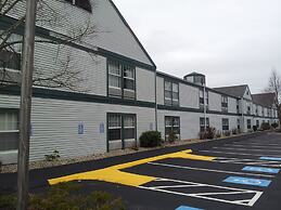 Baymont by Wyndham North Dartmouth / Fall River