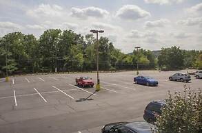 The View Inn & Suites