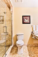 The View Inn & Suites