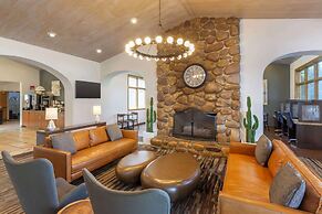 Best Western Plus Cottontree Inn