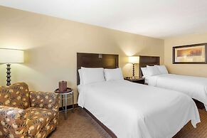 Best Western Plus Cottontree Inn