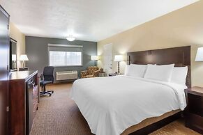 Best Western Plus Cottontree Inn