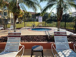 Parc Corniche Condominium Suite Hotel