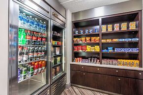 Super 8 by Wyndham The Woodlands North