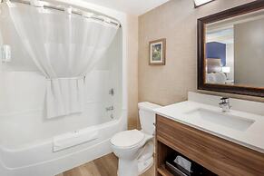 Quality Suites Whitby