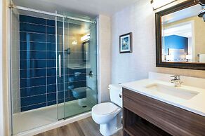 Quality Suites Whitby